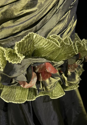 Vestido de noche vintage verde oscuro con escote irregular, satén, cuentas y corte sirena fruncido, modelo Y8560