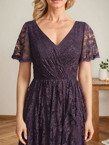 Vestido de novia de encaje asimétrico con escote en V y corte en A para la madre de la novia, con volantes en cascada. 