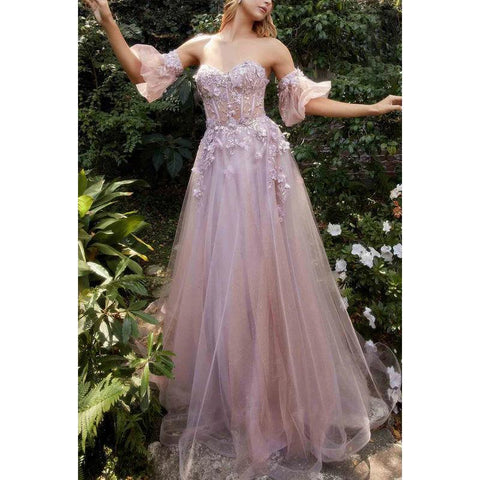 Robe de soirée longue trapèze en tulle transparent avec appliques et bretelles en cœur