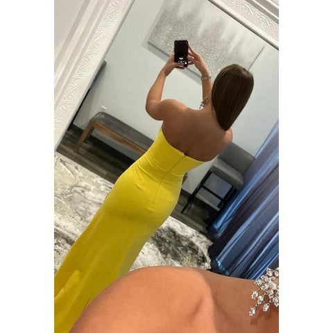 Robe de bal longue bustier à perles et décolleté en cœur avec fente