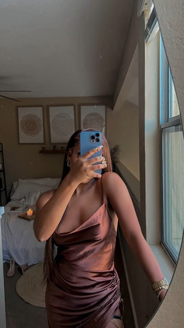 Vestido de fiesta marrón de seda con tirantes finos, vestido sexy para baile de bienvenida Y833