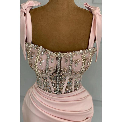 Vestido formal de fiesta largo de sirena rosa con tirantes dobles y cuentas y abertura