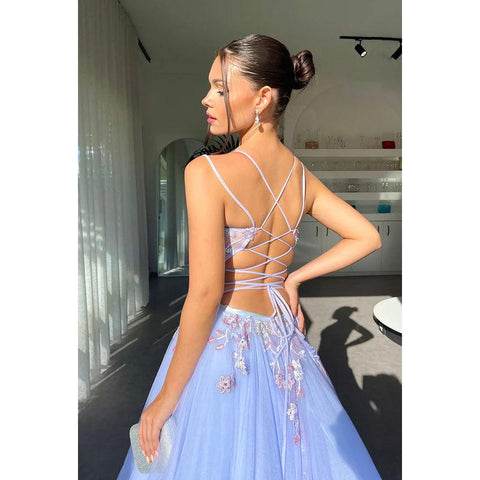 Robe de bal longue trapèze à bretelles spaghetti et col en V avec appliques