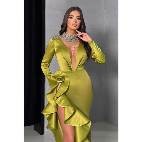 Robe de soirée sirène à manches longues et décolleté illusion avec perles et fente 