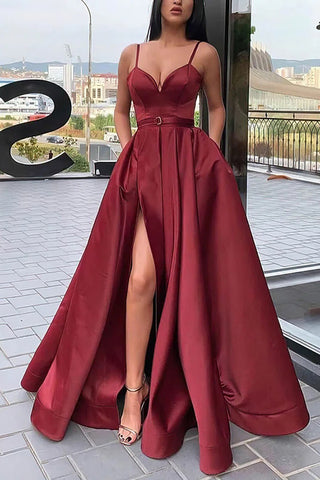 Robe de bal bordeaux simple, coupe trapèze, avec fente