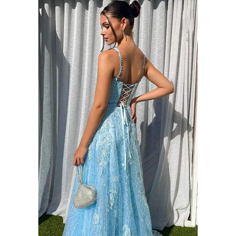 Vestido de fiesta largo de tul con apliques de encaje y tirantes finos en forma de A