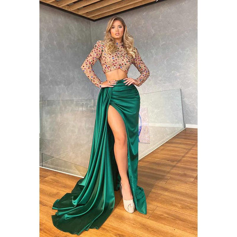 Vestido de fiesta formal glamuroso con mangas largas, fruncido, abertura lateral alta y joya 