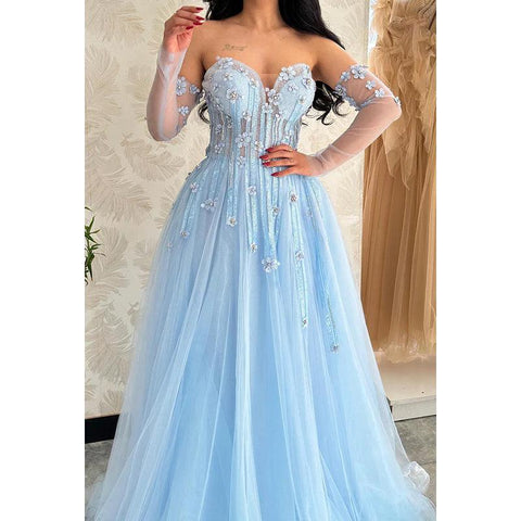 Robe de soirée longue trapèze en tulle perlé et sans bretelles