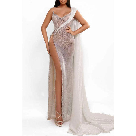 Robe de soirée transparente ajustée à une épaule avec fente haute 