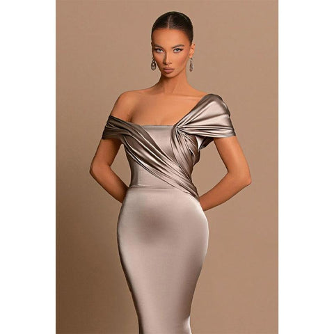 Robe de soirée sirène plissée à épaules dénudées unique
