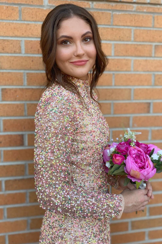 Vestido corto de fiesta con lentejuelas, manga larga y espalda descubierta Y2497