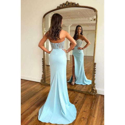 Robe de soirée longue bustier à perles et décolleté en cœur avec fente