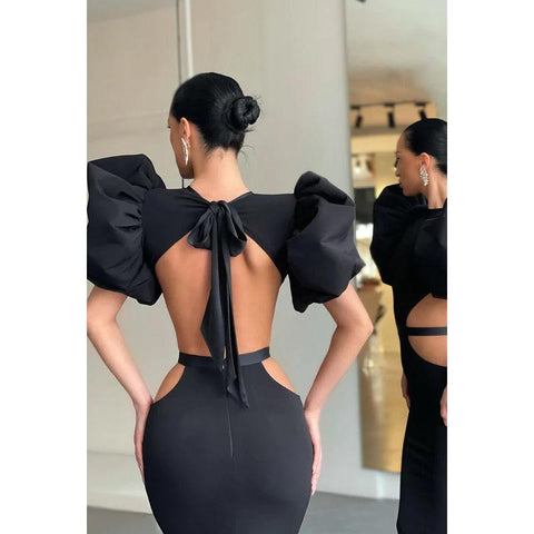 Vestido de noche largo con escote redondo y aberturas, con mangas abullonadas