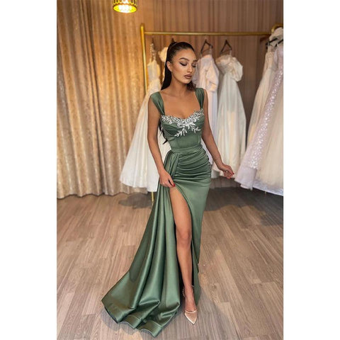 Vestido largo formal de fiesta con tirantes dobles y cuentas