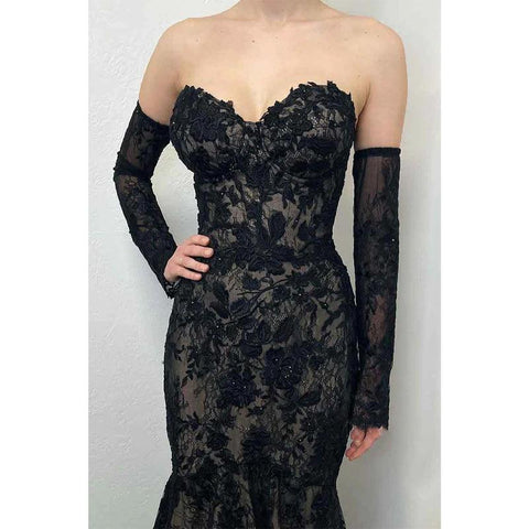 Vestido de noche formal negro de sirena con encaje romántico y escote corazón 