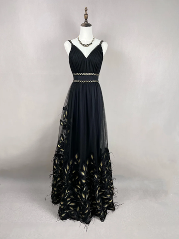 Robe de bal de soirée élégante en tulle noir, soie dorée et plumes, coupe trapèze, référence Y8652