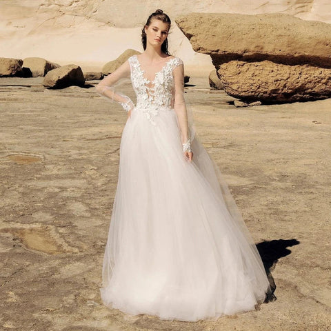 Beach Ivory Lace Wedding Dresses Illusion Long Sleeves Bridal Gowns Jewel Neck Backless Appliqued Tulle A-Line Floor Length