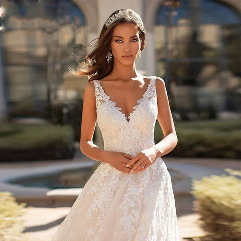 Beautiful Romantic A-line V-neck Sleeveless Sexy Backless Wedding Dresses New For Women Grace Flowers Gorgeous Bridal Gowns