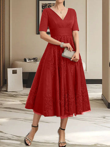 Vestido de tul y encaje para la madre de la novia, corte en A, escote en V, largo hasta la rodilla, con pliegues