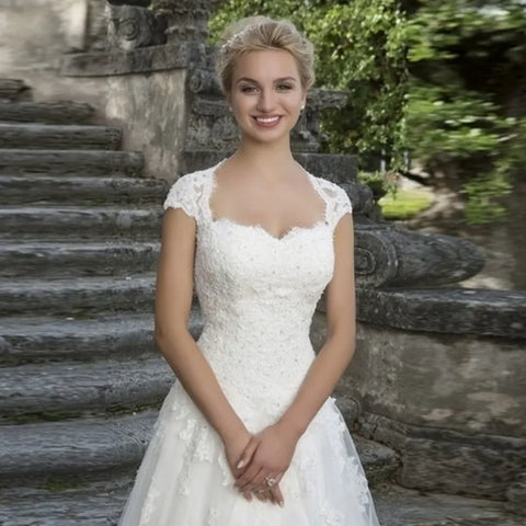 Cap Sleeve Wedding Dresses Amazing Neck Vestidos De Novia Appliques Vestido De Noiva Lace Robe De Mariée