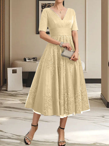 Vestido de tul y encaje para la madre de la novia, corte en A, escote en V, largo hasta la rodilla, con pliegues