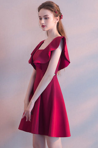 Elegantes vestidos cortos de fiesta color burdeos sin mangas con escote cuadrado 