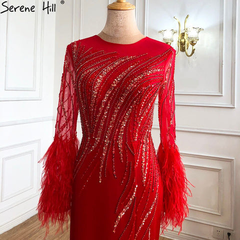 En oferta, sin devoluciones ni reembolsos. Vestido de noche rojo de Dubái con cuello redondo, lentejuelas, cuentas, plumas y mangas largas, corte sirena. Modelo 2025 LA70379 