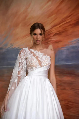 Exquisite Off Shoulder With Sleeves Beach A-Line Fluffy Mopping Sexy Backless Wedding Dresses Lace Backless Court Train Simple