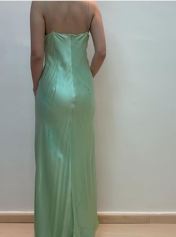 Vestido de noche de fiesta con tirantes finos, satén verde y cuentas, modelo Y7757