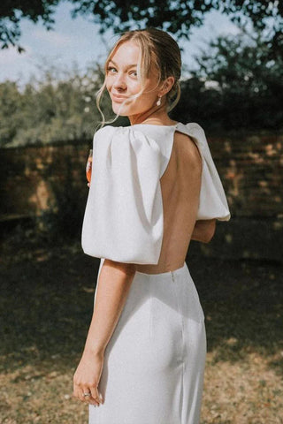 Vestido de novia modesto de satén elástico con escote en V y corte en A de hada WD757