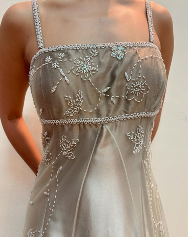 Vestido de fiesta de noche de corte línea A con tirantes finos, satén, tul y cuentas Y8139