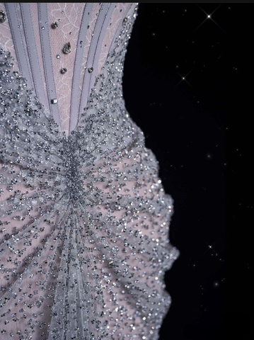 Robe de soirée longue sirène en tulle lilas pailleté et perles, épaules dénudées, Y8054