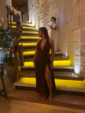 Vestido de fiesta marrón sexy con escote halter, espalda descubierta, corte en A y abertura lateral, modelo Y8481