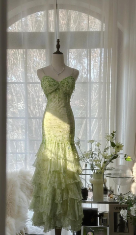 Robe de bal longue sirène verte, décolleté cœur, en mousseline perlée à plusieurs couches, Y8558