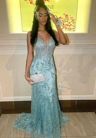 Vestido de noche de sirena con encantadores tirantes finos y apliques de encaje Y7921