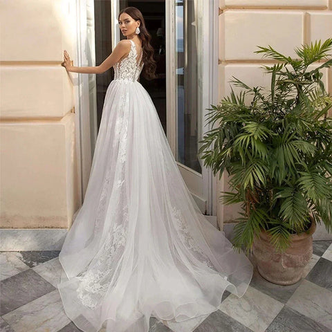 Gorgeous Deep V-neck Sleeveless Chapel Train A-Line Mopping Wedding Dresses New Luxury Sweetheart Sexy Lace Pretty Wedding Gown