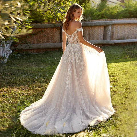 Gorgeous Lace Beach Mopping Wedding Dresses Off the Shoulder Appliques A Line Boho Bride Dresses Princess Wedding Gown Robe
