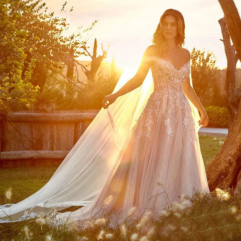 Gorgeous Lace Beach Mopping Wedding Dresses Off the Shoulder Appliques A Line Boho Bride Dresses Princess Wedding Gown Robe