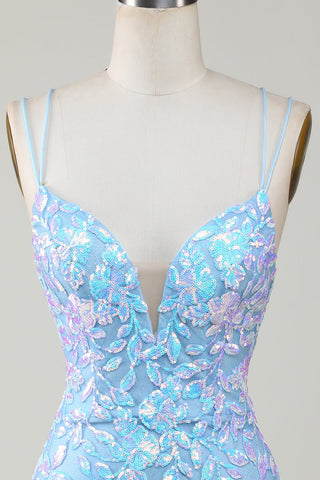 Vestido corto azul de tirantes finos para baile de bienvenida con detalles de encaje