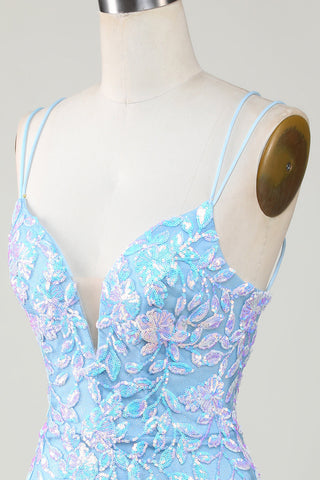 Vestido corto azul de tirantes finos para baile de bienvenida con detalles de encaje