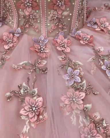 Vestido de gala rosa con apliques florales de tul para quinceañera Y527
