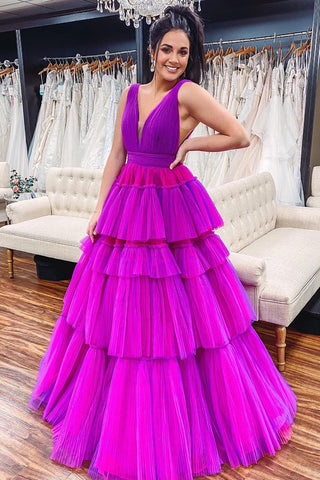 Robe de bal trapèze en tulle à volants et col en V