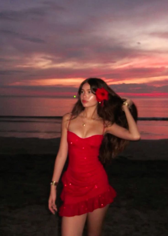 Robe de bal courte fourreau rouge à fines bretelles Y8416