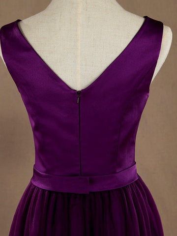 Robe de demoiselle d'honneur en tulle et satin assortis, col en V, ourlet asymétrique 