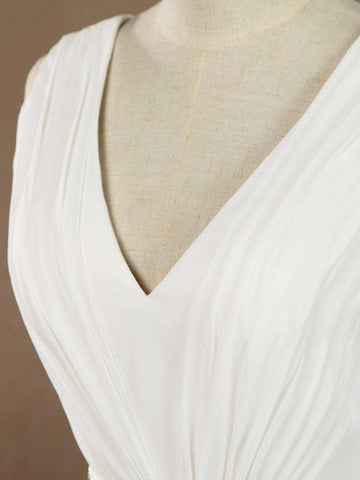 Robe de mariée trapèze en mousseline de soie, col en V, longueur au sol, avec ceinture perlée et traîne courte fendue 