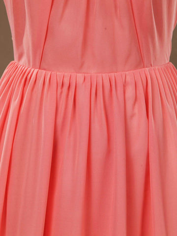 Vestido de dama de honor de gasa con escote redondo, tirantes finos y fruncido, largo hasta el suelo 