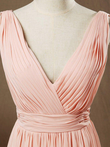 Robe de demoiselle d'honneur en mousseline de soie, coupe trapèze/princesse, doubles bretelles, décolleté en V profond, dos en V, longueur au sol 