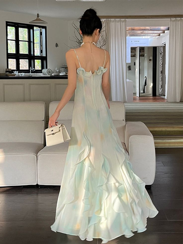 Magnifique robe de bal verte en mousseline à volants superposés et bretelles, référence Y7897