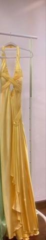 Robe de bal élégante jaune en satin à col halter et perles, fente sirène, robe de soirée Y8426