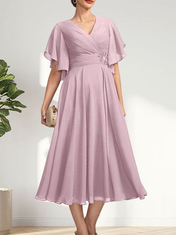 Vestido de corte A, escote en V, largo té, de gasa, para la madre de la novia, con plisados ​​y cuentas.